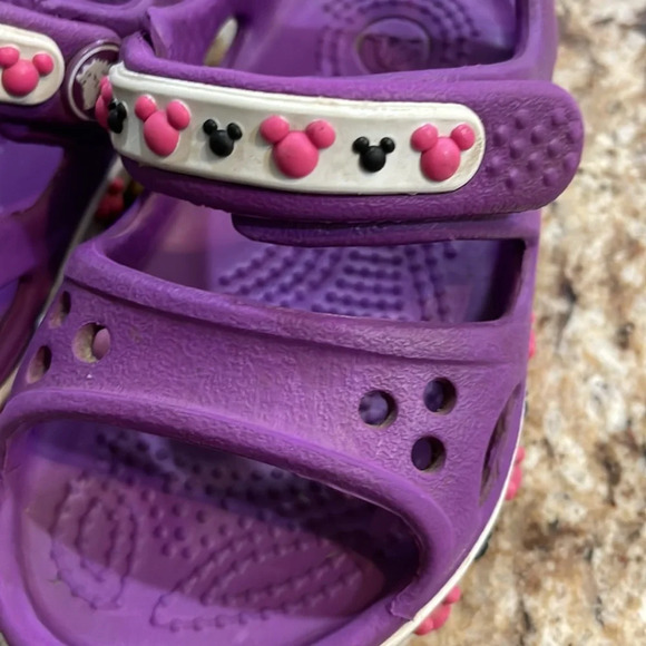 CROCS crocband II purple Disney Mickey Mouse sandals - Picture 6 of 10
